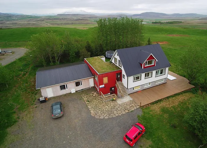 Steinsholt Guesthouse and riding tours