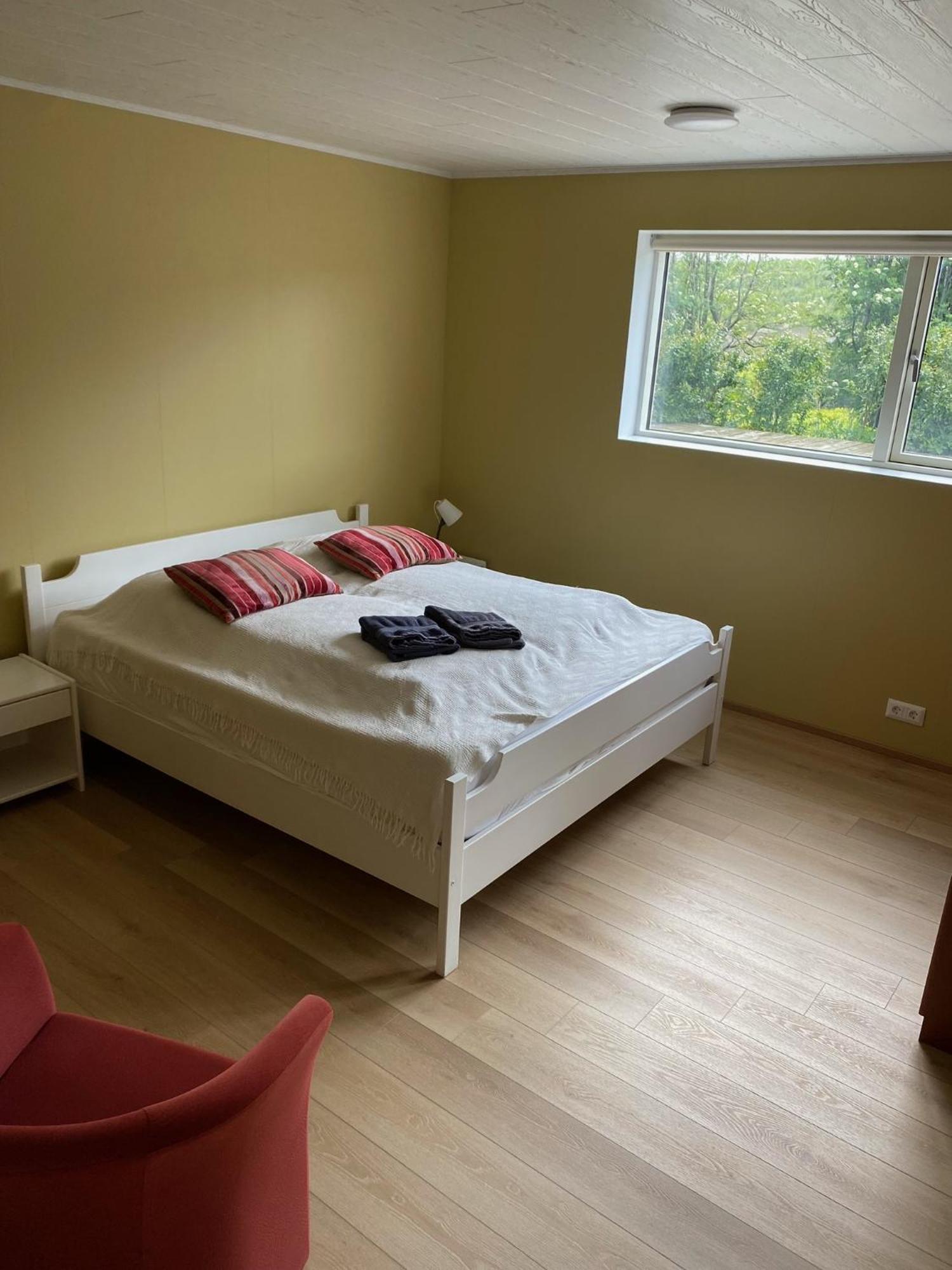 Steinsholt Guesthouse and riding tours *